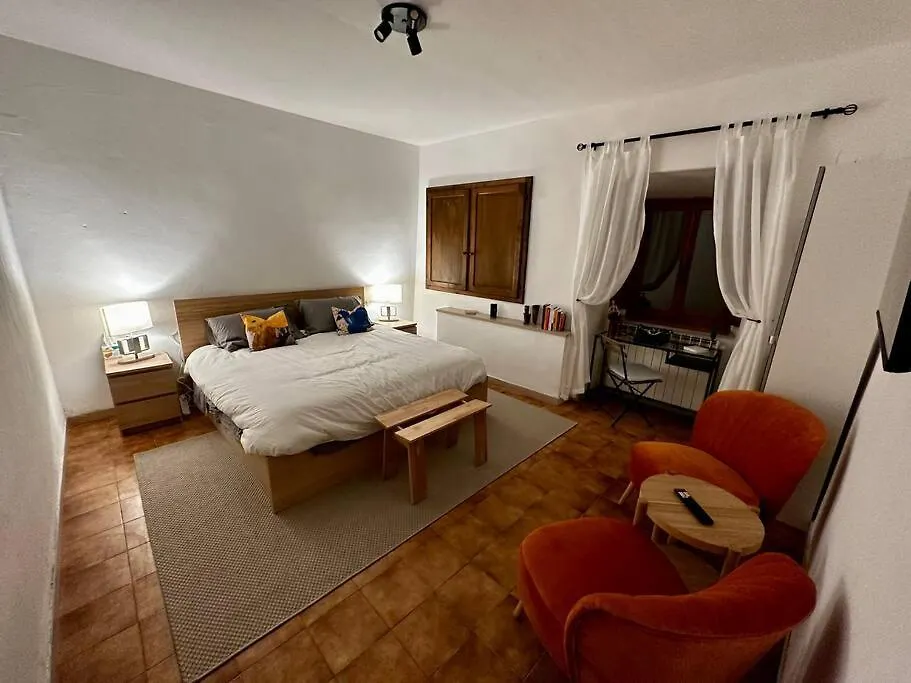 Lovely 2 Bedroom In San Gimignano Historic Center