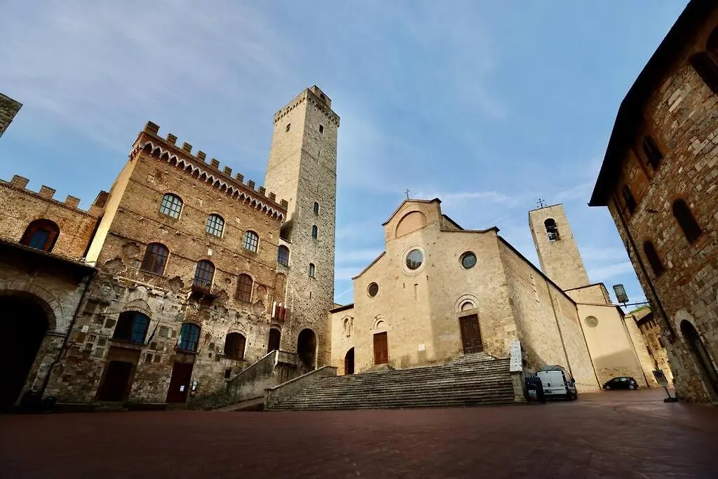 Apartment Lovely 2 Bedroom In San Gimignano Historic Center