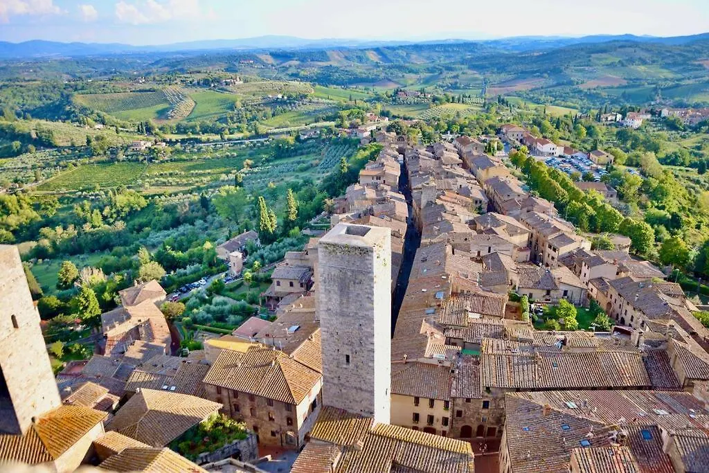 Lovely 2 Bedroom In San Gimignano Historic Center