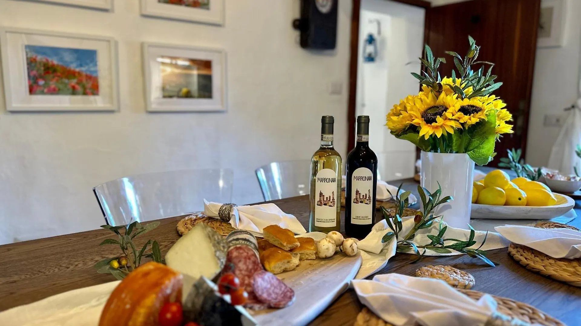 Apartment Lovely 2 Bedroom In San Gimignano Historic Center Italy